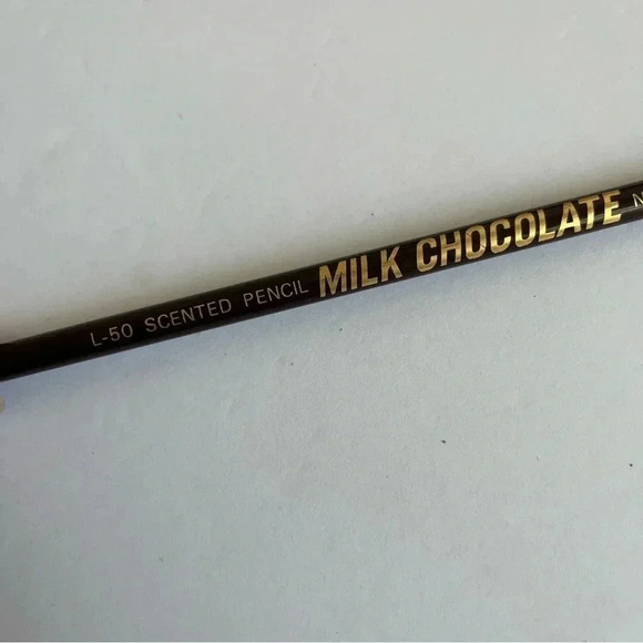 Vintage Scented Milk CHOCOLATE Pencil Unused Unsharpened L-50 - Picture 2 of 3